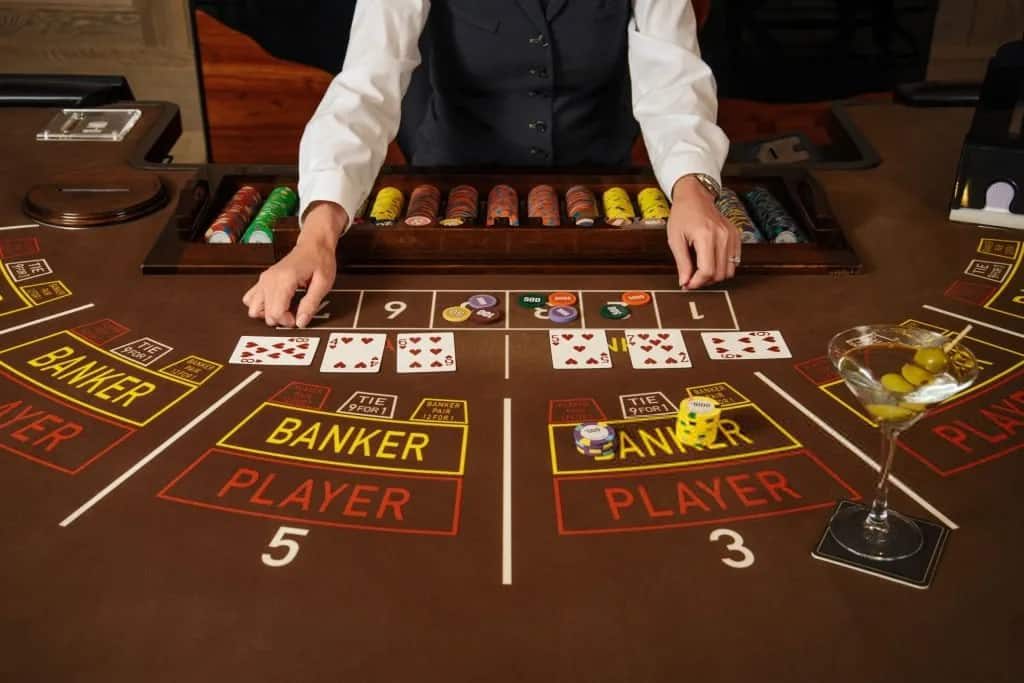 luat rut them bai baccarat